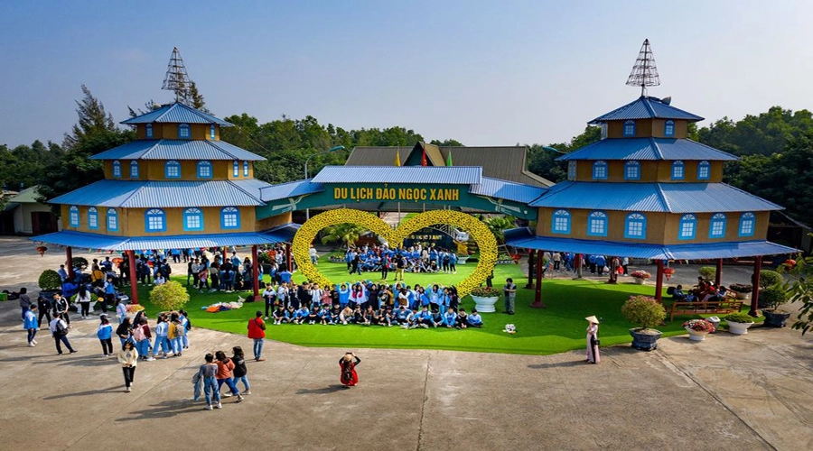 Entertainment & Retreat