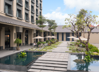 Modena By Fraser Vinh Yen